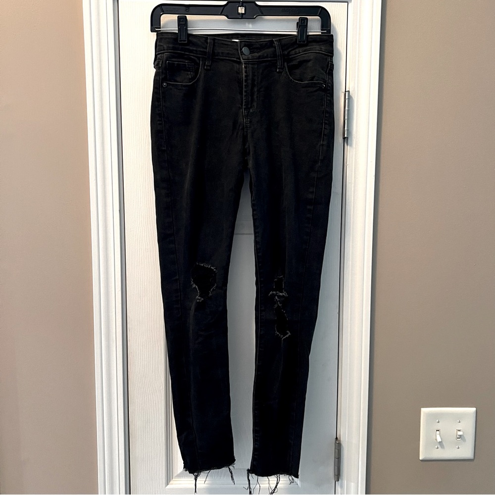Old Navy Rockstar Super Skinny Distressed Raw Hem Black Jeans Size 4